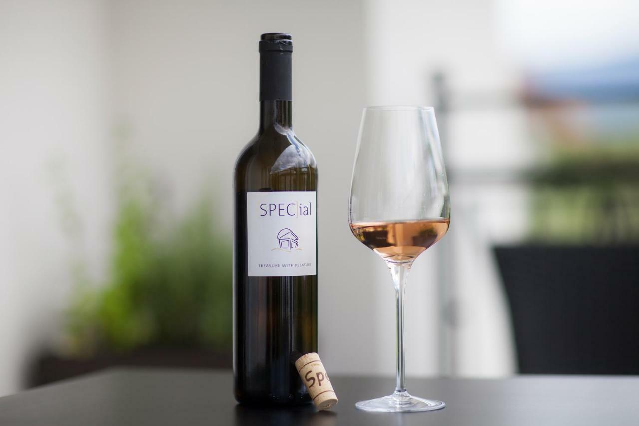 Design & Wine Vila Special Bled Bagian luar foto